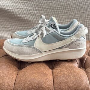Nike Waffle Debut sneaker womens 9